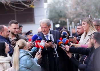 “McGonigal ishte aty brenda, po jepte dëshmi kundër Ramës”, Berisha deklaratë të papritur pasi del nga SPAK